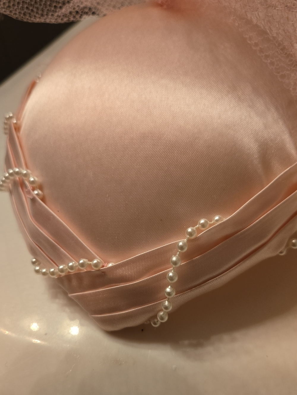 Vintage Lux 1950's Formal Pillbox Satin Hat Pearl Detail - Picture 12 of 15